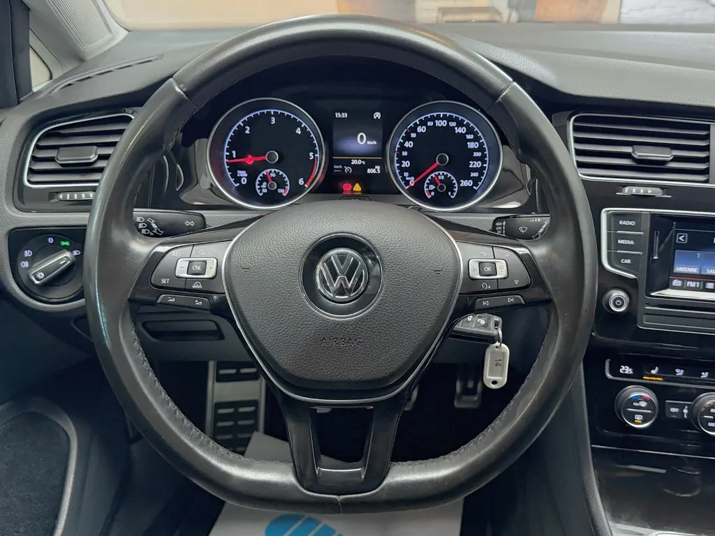 Volkswagen Golf Lim. 2.0 TDI BMT – Bild 13 von 34