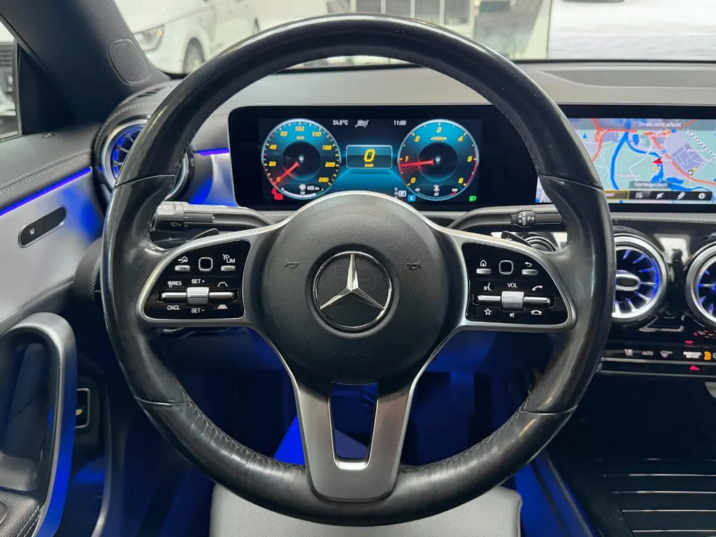 Mercedes-Benz CLA 220 d Coupé – Bild 13 von 36