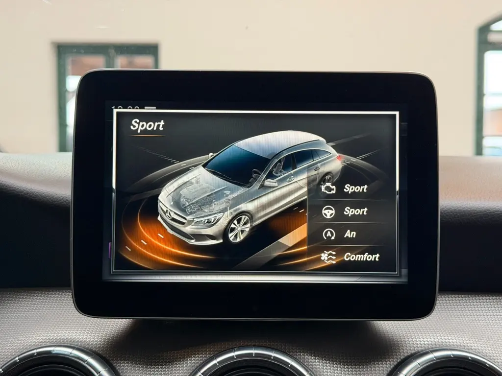 Mercedes-Benz CLA 180 CGI Shooting Brake – Bild 13 von 30