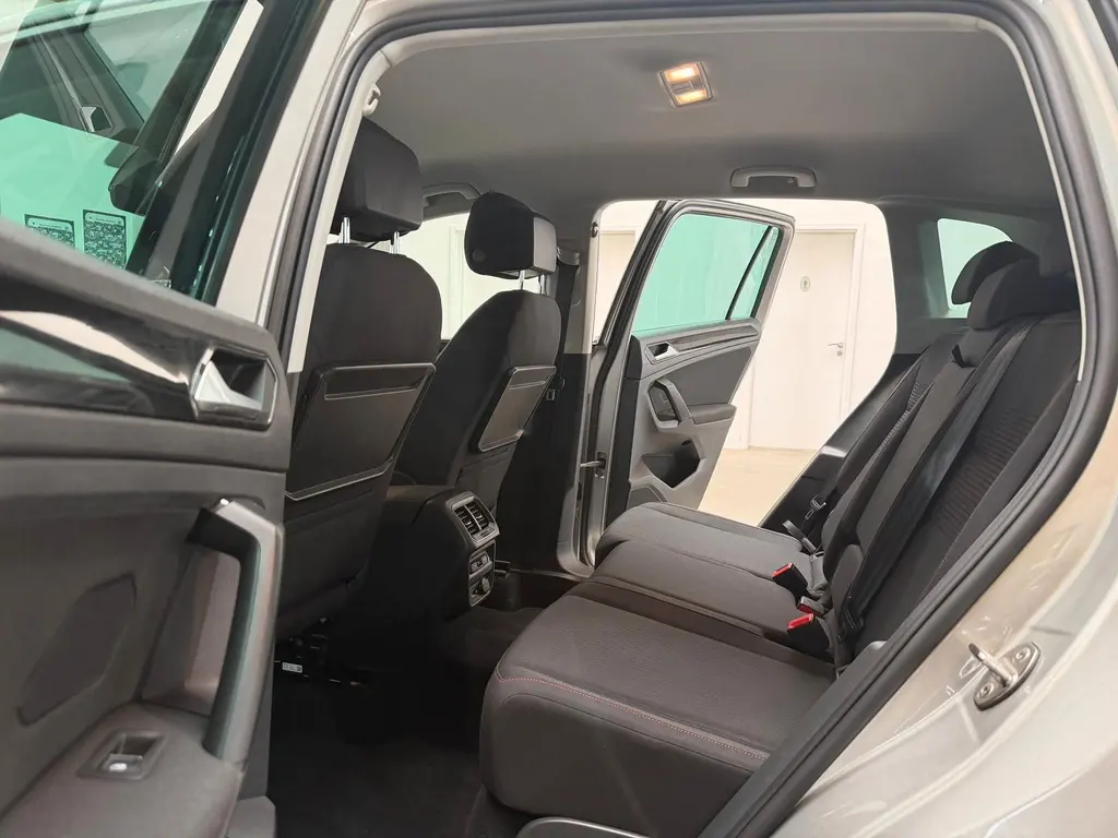 Volkswagen Tiguan 2.0 TDI BMT 4MOTION – Bild 13 von 40