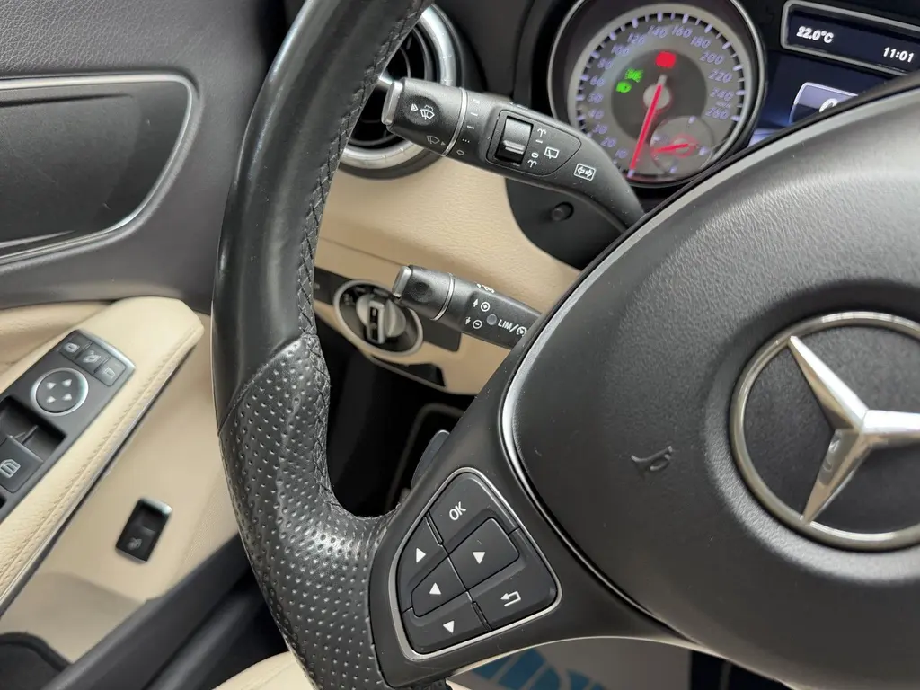 Mercedes-Benz CLA 200 Shooting Brake – Bild 14 von 32