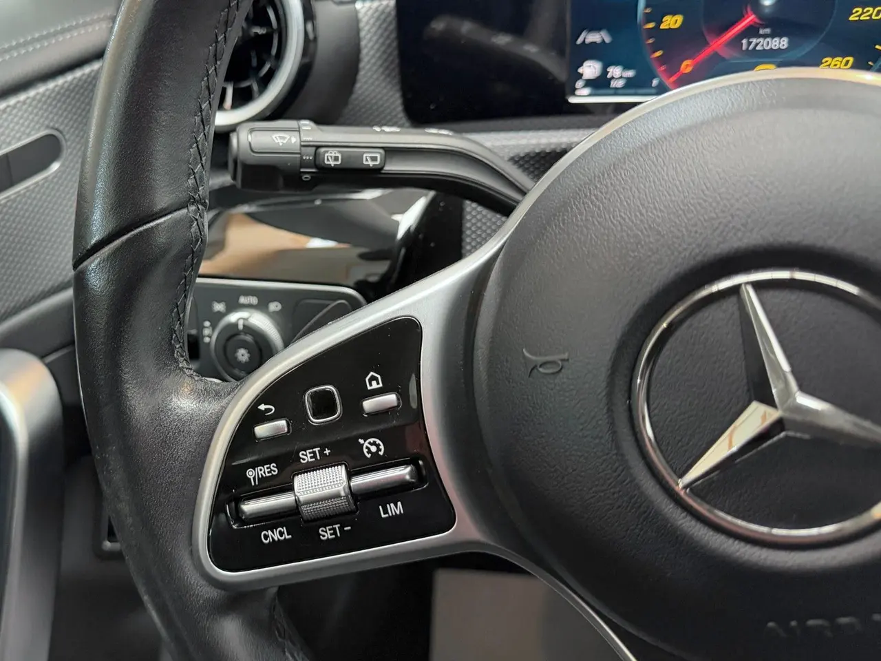 Mercedes-Benz CLA 200 d Shooting Brake, Bild 14 von 33