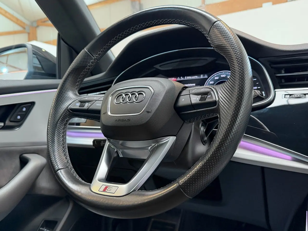 Audi Q8 55 TFSIe quattro, Bild 15 von 40