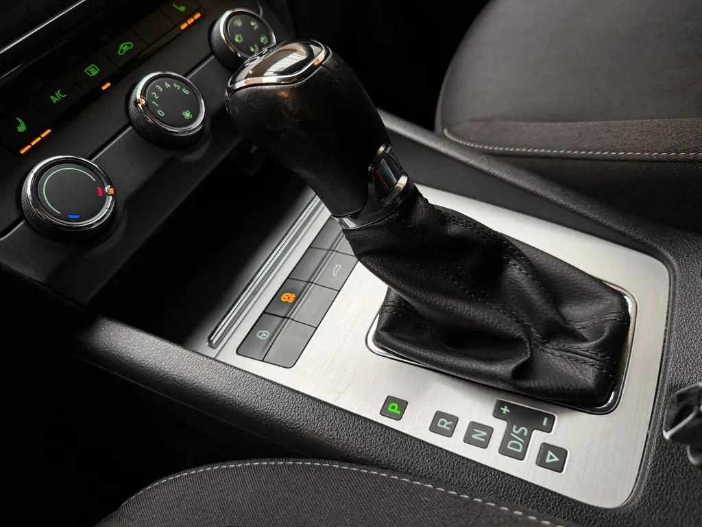 Skoda Octavia Combi 2.0 TDI – Bild 16 von 29