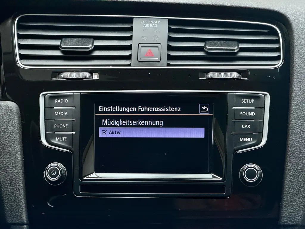 Volkswagen Golf Lim. 1.2 TSI BMT – Bild 16 von 32