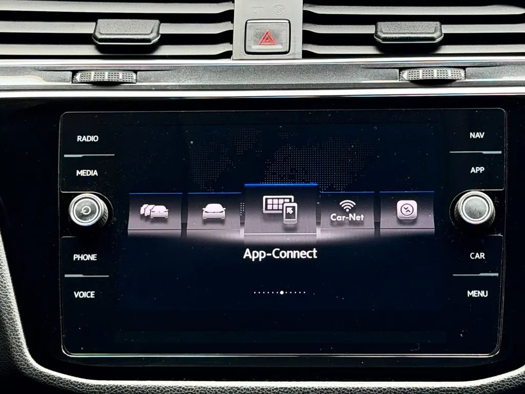 Volkswagen Tiguan 1.4 TSI BMT – Bild 16 von 37