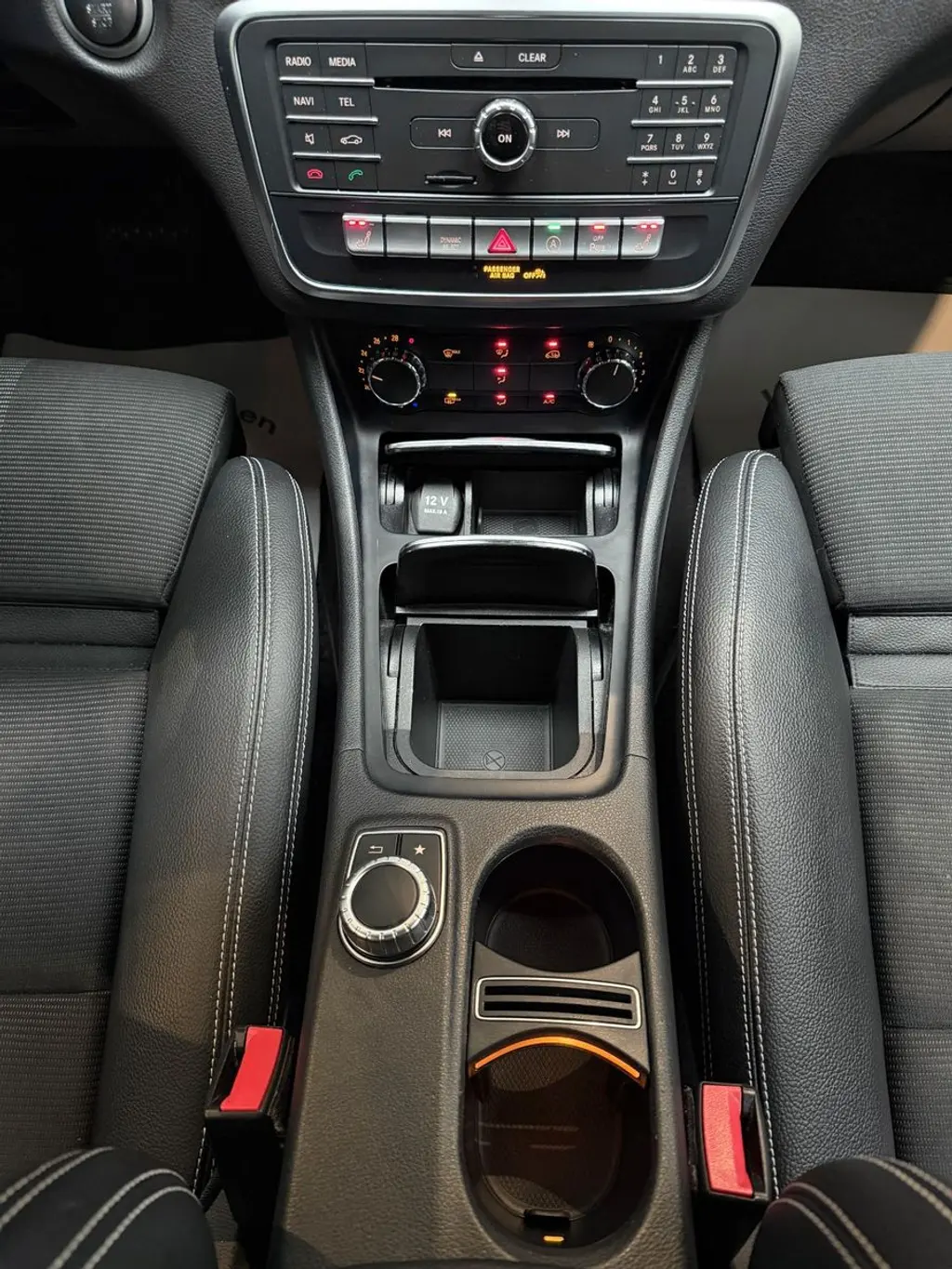 Mercedes-Benz CLA 180 CGI Shooting Brake – Bild 16 von 30