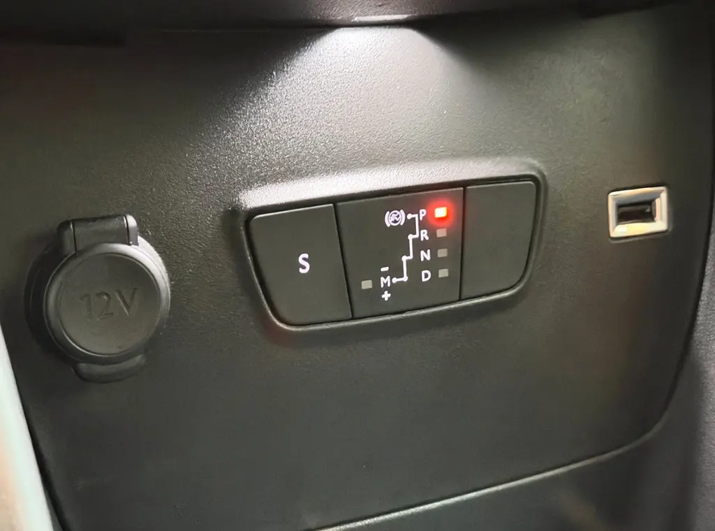 Citroën C3 Aircross 1.2 PureTech 130 – Bild 16 von 29