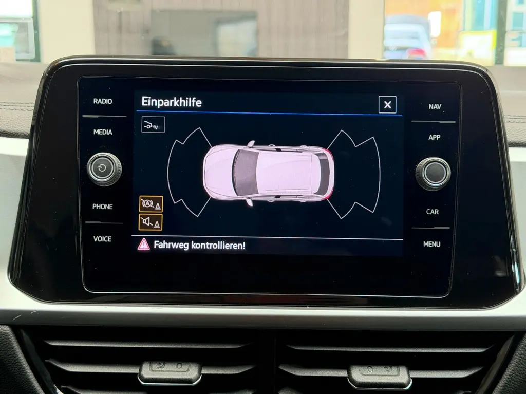 Volkswagen T-Roc 2.0 TDI SCR – Bild 16 von 32