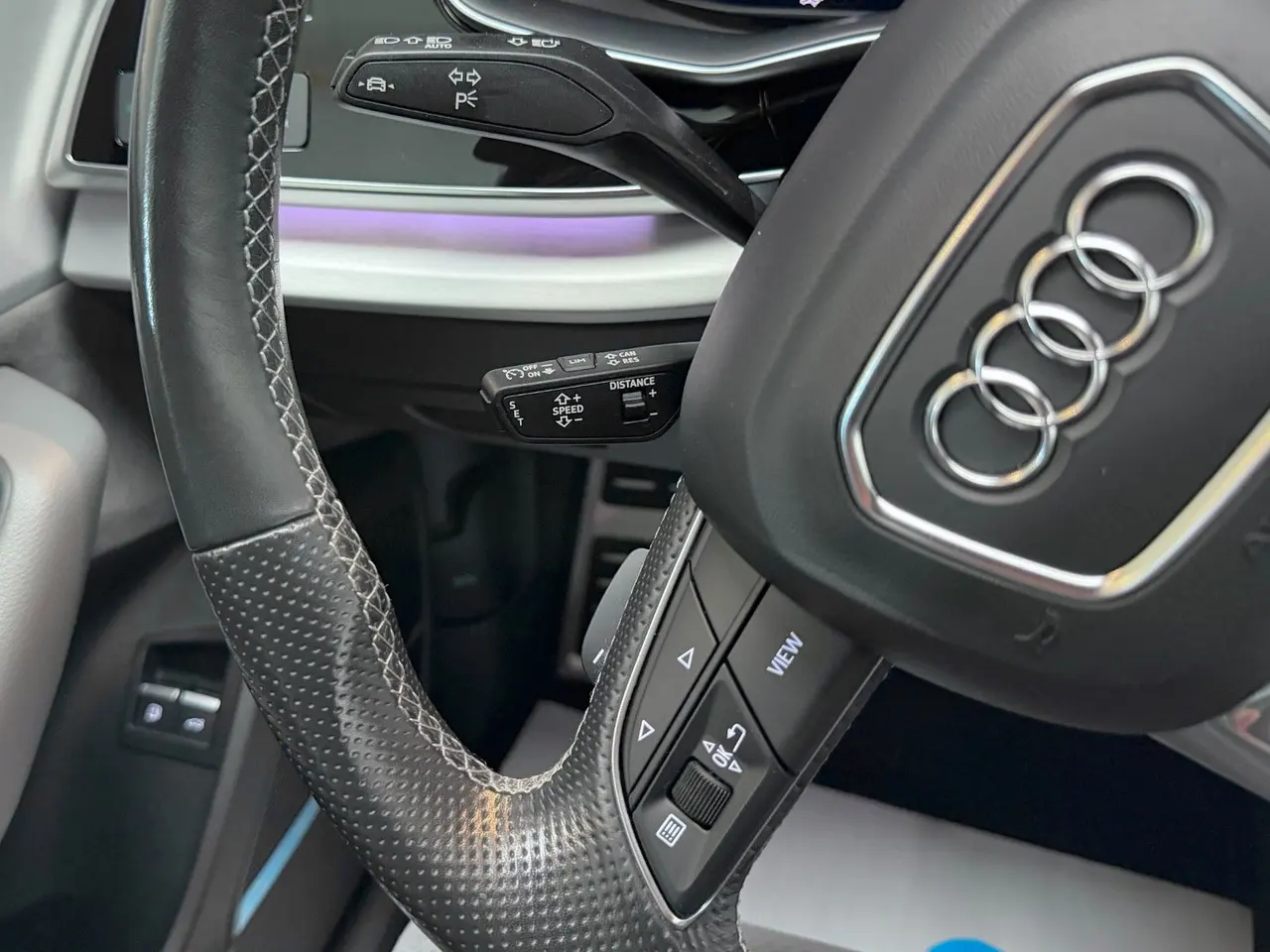 Audi Q8 55 TFSIe quattro, Bild 16 von 40