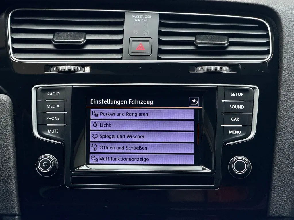 Volkswagen Golf Lim. 1.2 TSI BMT – Bild 17 von 32