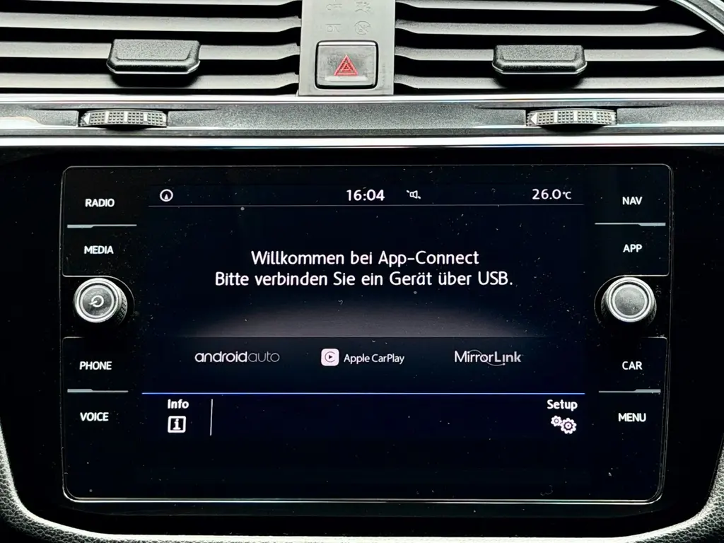 Volkswagen Tiguan 1.4 TSI BMT – Bild 17 von 37
