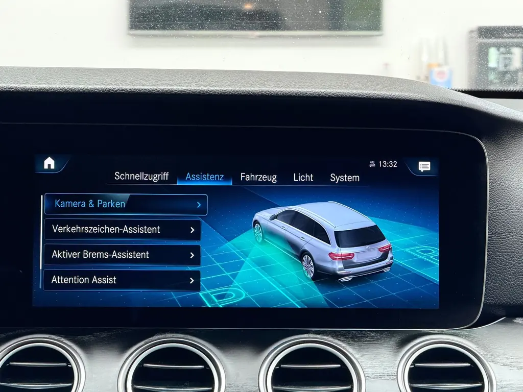 Mercedes-Benz E 220 d T – Bild 17 von 36