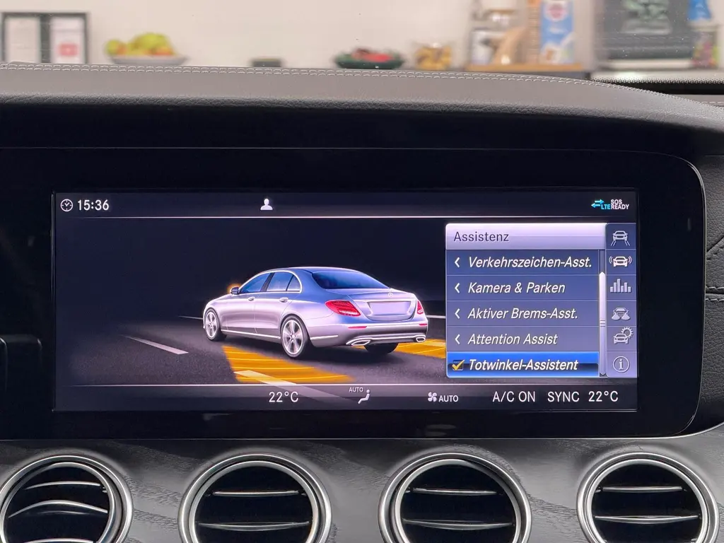Mercedes-Benz E 220 d 4Matic – Bild 18 von 39