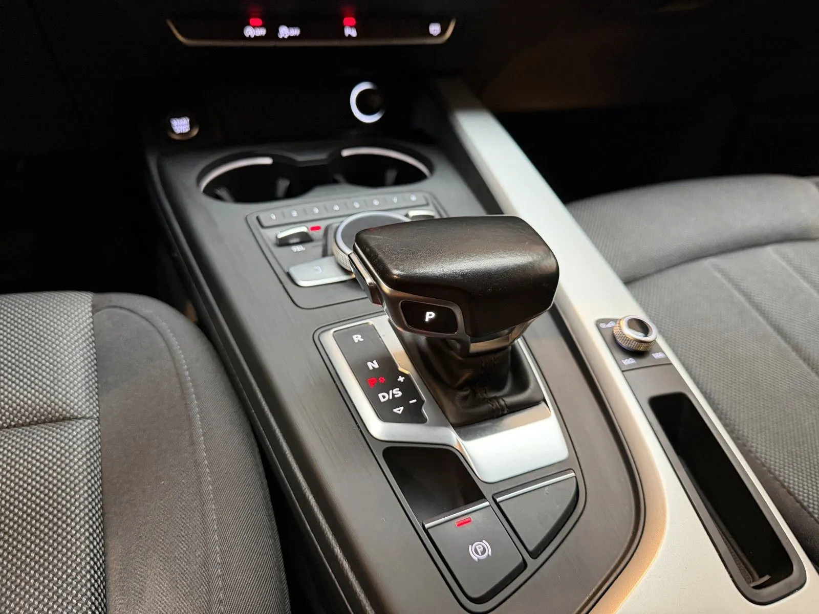 Audi A4 Avant 2.0 TDI, Bild 18 von 32