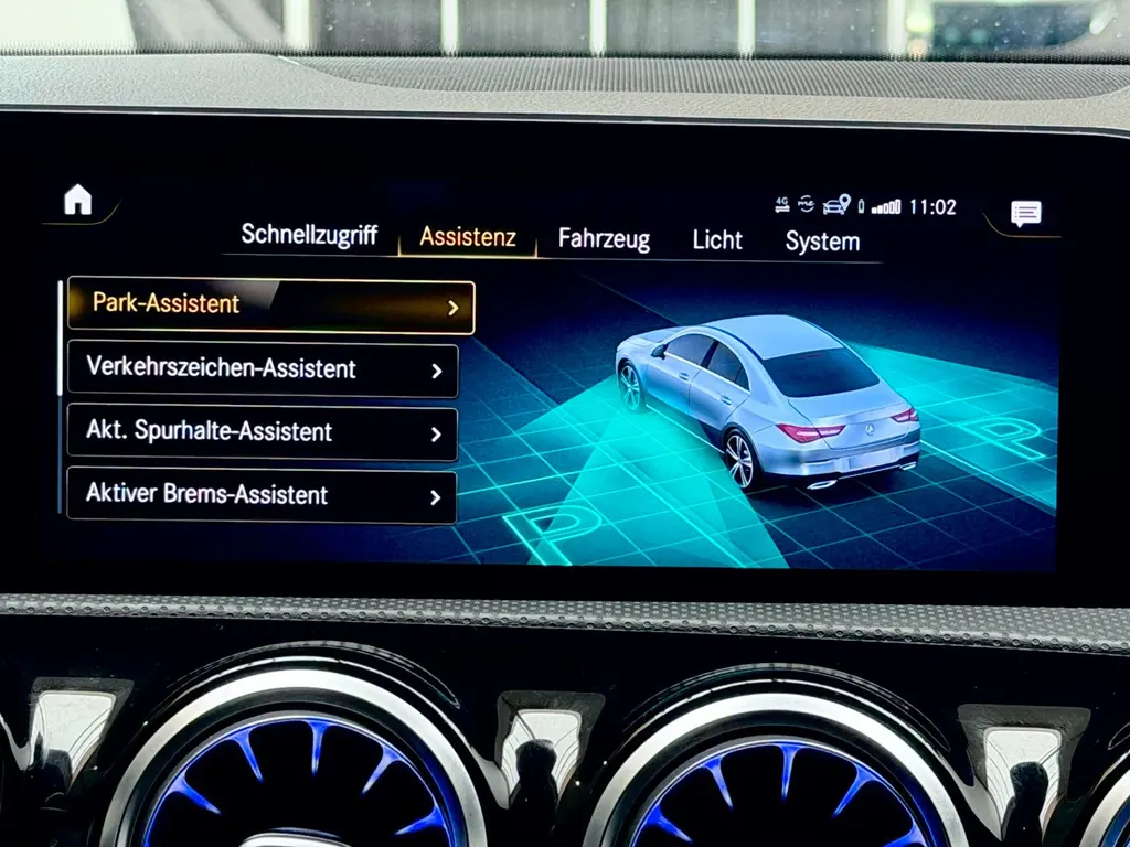 Mercedes-Benz CLA 220 d Coupé – Bild 18 von 36