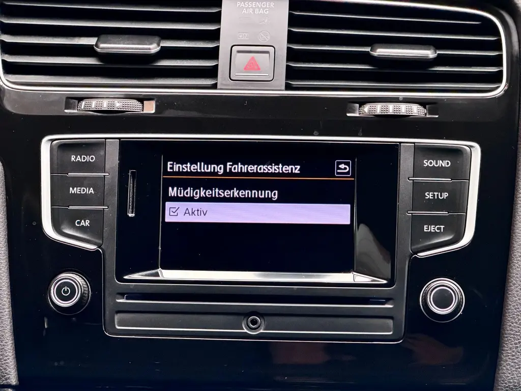 Volkswagen Golf Lim. 2.0 TDI BMT – Bild 18 von 34