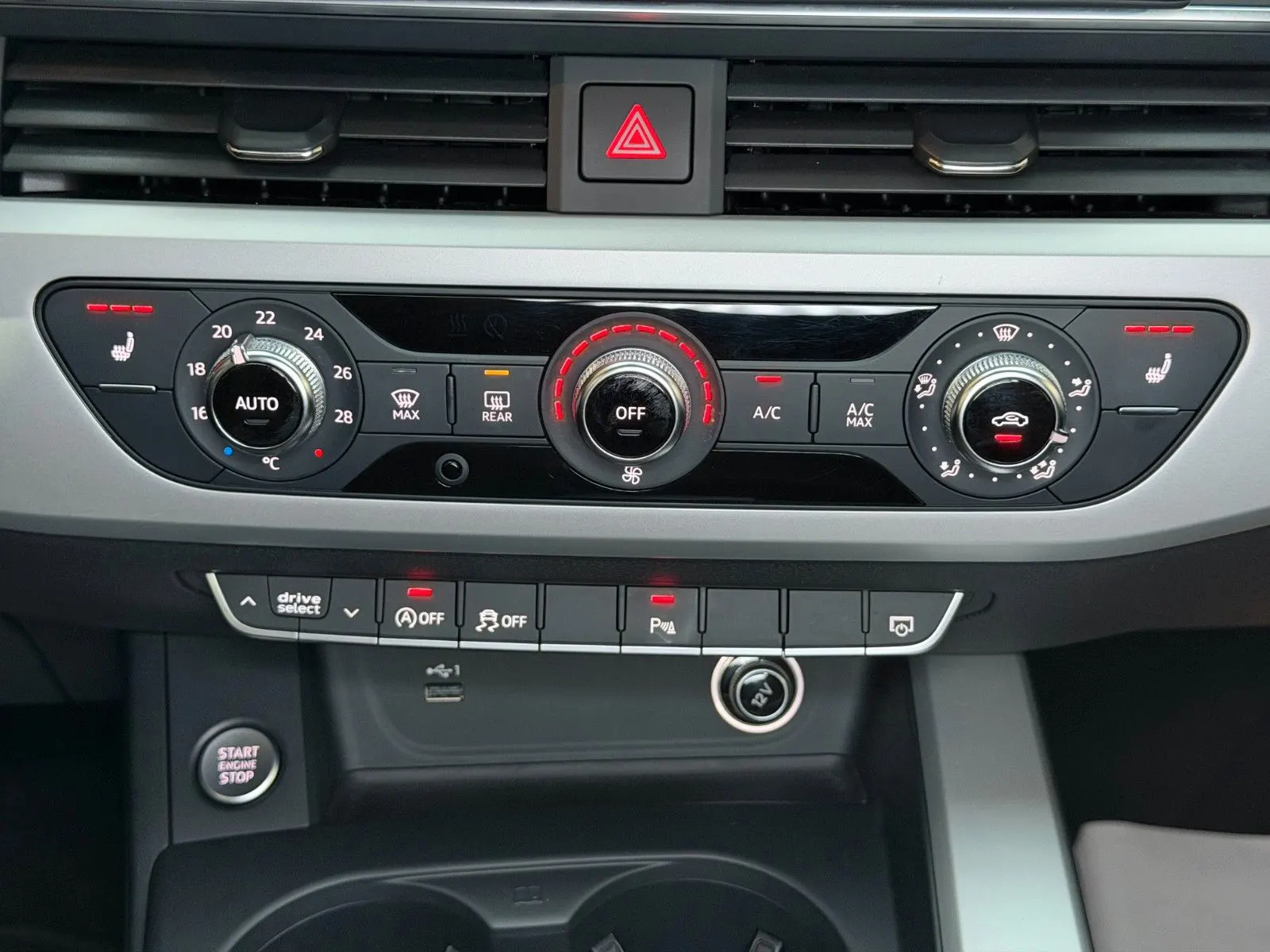 Audi A4 Avant 40 TDI, Bild 19 von 34