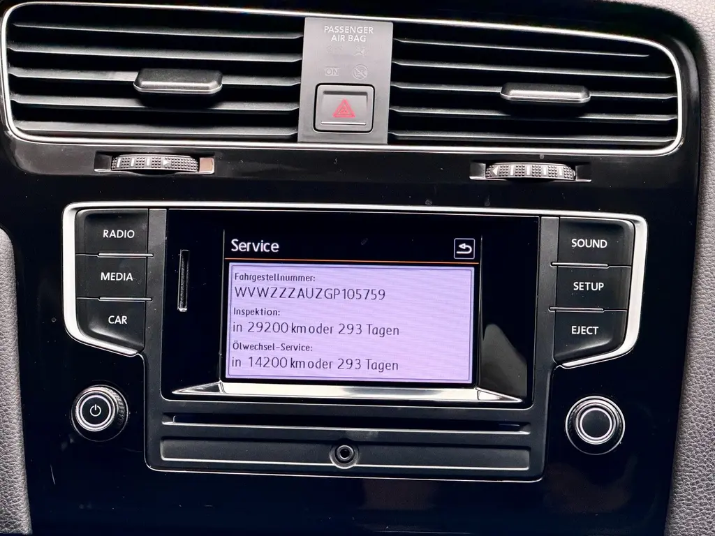 Volkswagen Golf Lim. 2.0 TDI BMT – Bild 19 von 34