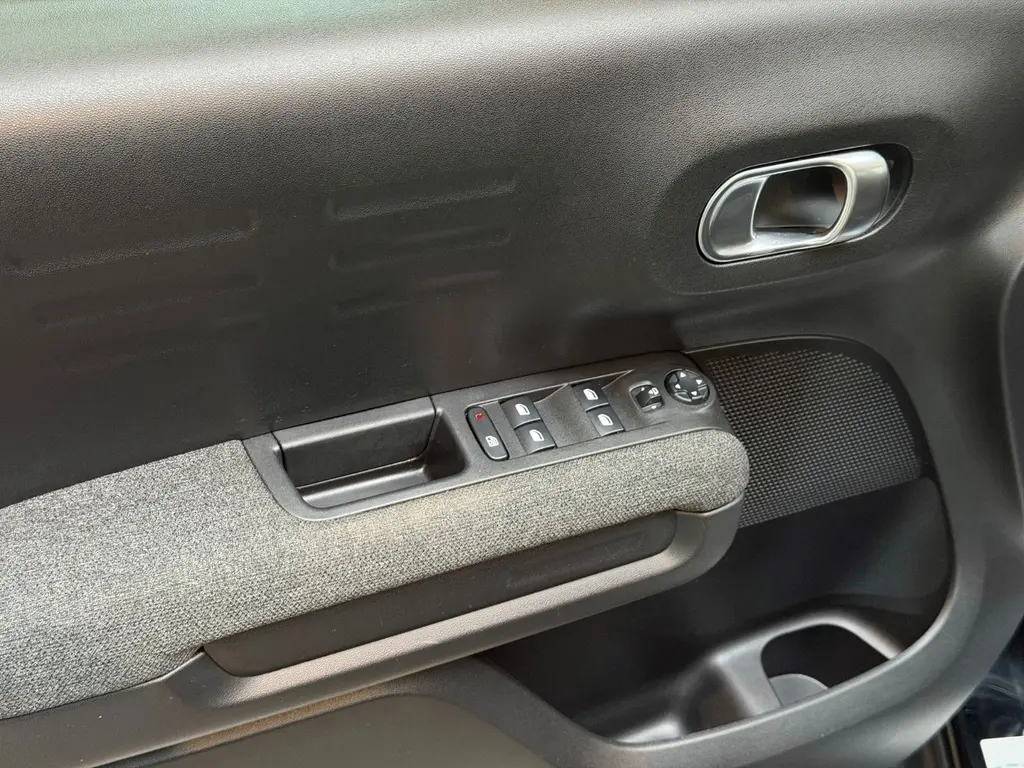 Citroën C3 Aircross 1.2 PureTech 130 – Bild 19 von 29