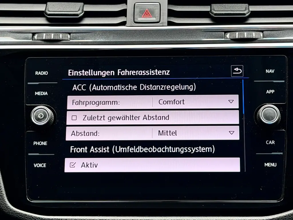 Volkswagen Tiguan 1.4 TSI BMT – Bild 19 von 37