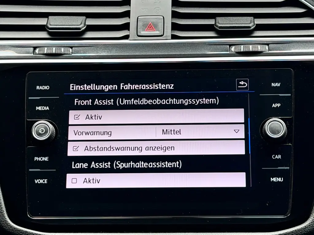 Volkswagen Tiguan 1.4 TSI BMT – Bild 20 von 37