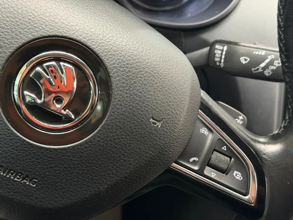 Skoda Octavia Combi 1.6 TDI – Bild 20 von 32