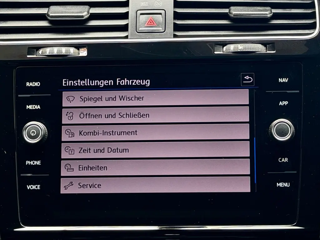 Volkswagen Golf Variant 2.0 TDI – Bild 20 von 36