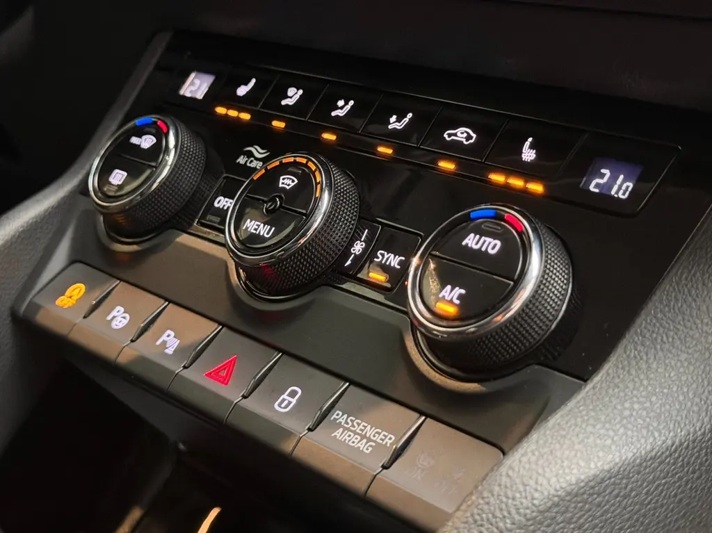 Skoda Karoq 2.0 TDI SCR – Bild 21 von 37
