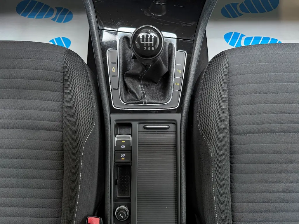 Volkswagen Golf Lim. 1.2 TSI BMT – Bild 21 von 32