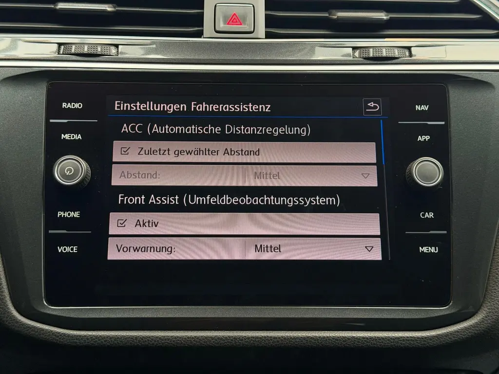 Volkswagen Tiguan 2.0 TDI BMT 4MOTION – Bild 22 von 40