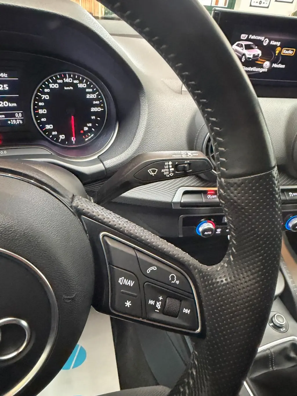 Audi Q2 1.4 TFSI – Bild 22 von 33