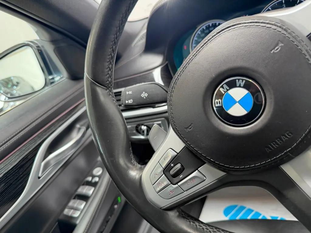 BMW 750i – Bild 23 von 37