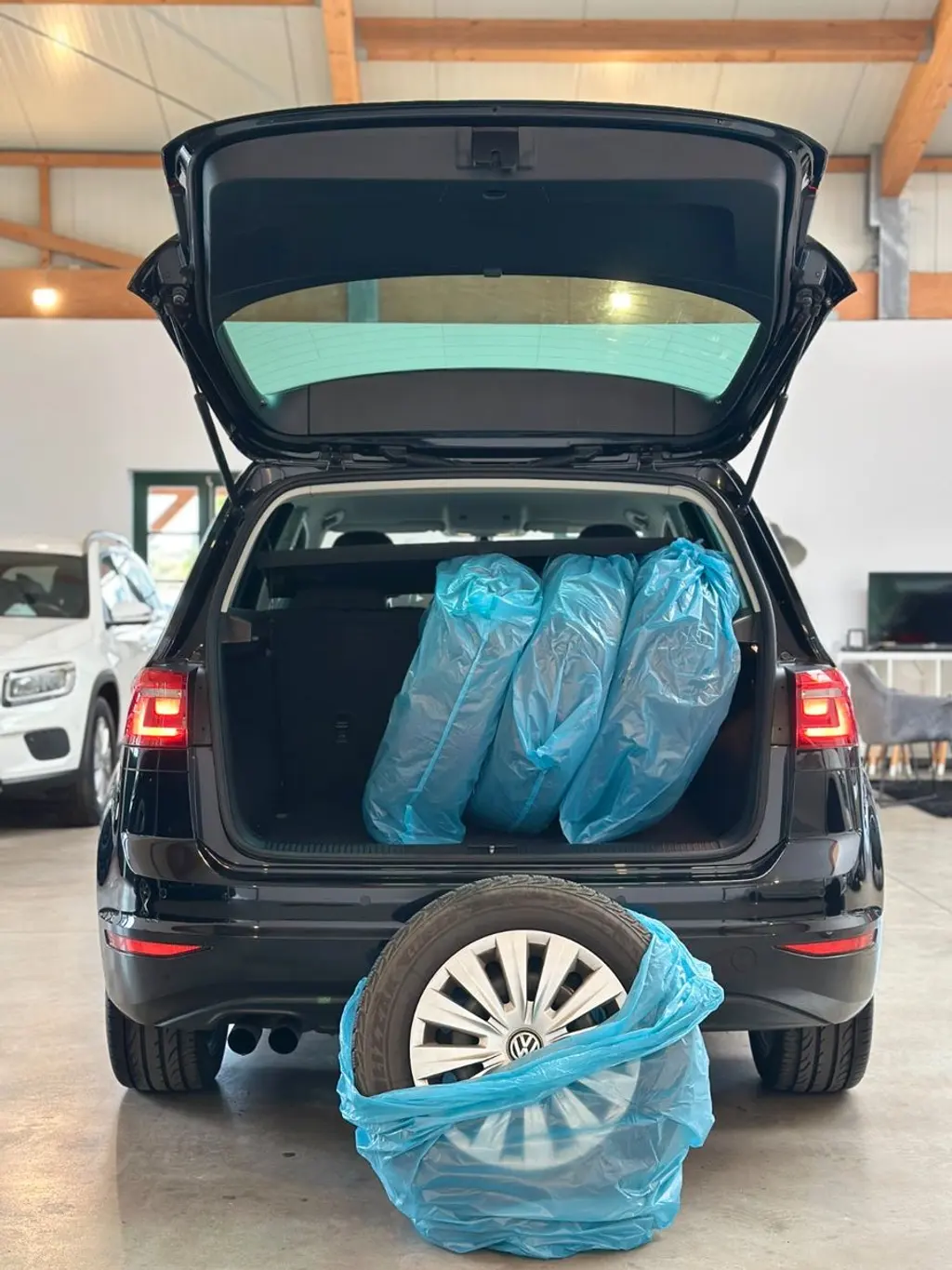 Volkswagen Golf Sportsvan 1.4 TSI BMT – Bild 23 von 30