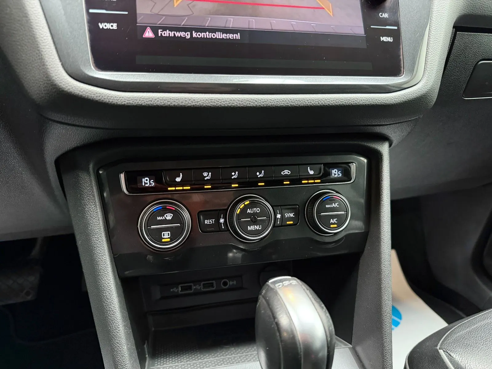 Volkswagen Tiguan Allspace 2.0 TDI 4Motion, Bild 24 von 39