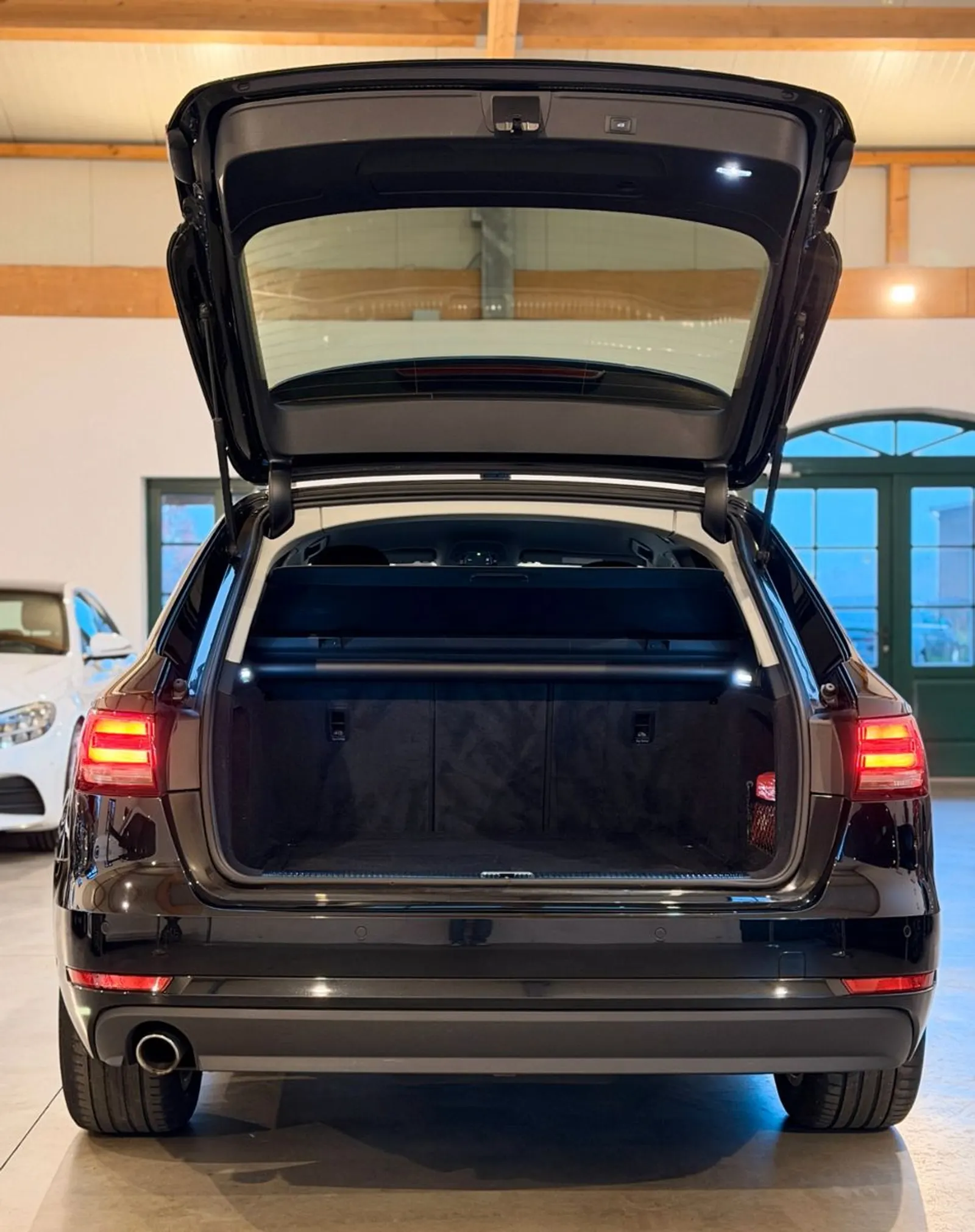 Audi A4 Avant 2.0 TDI, Bild 25 von 33
