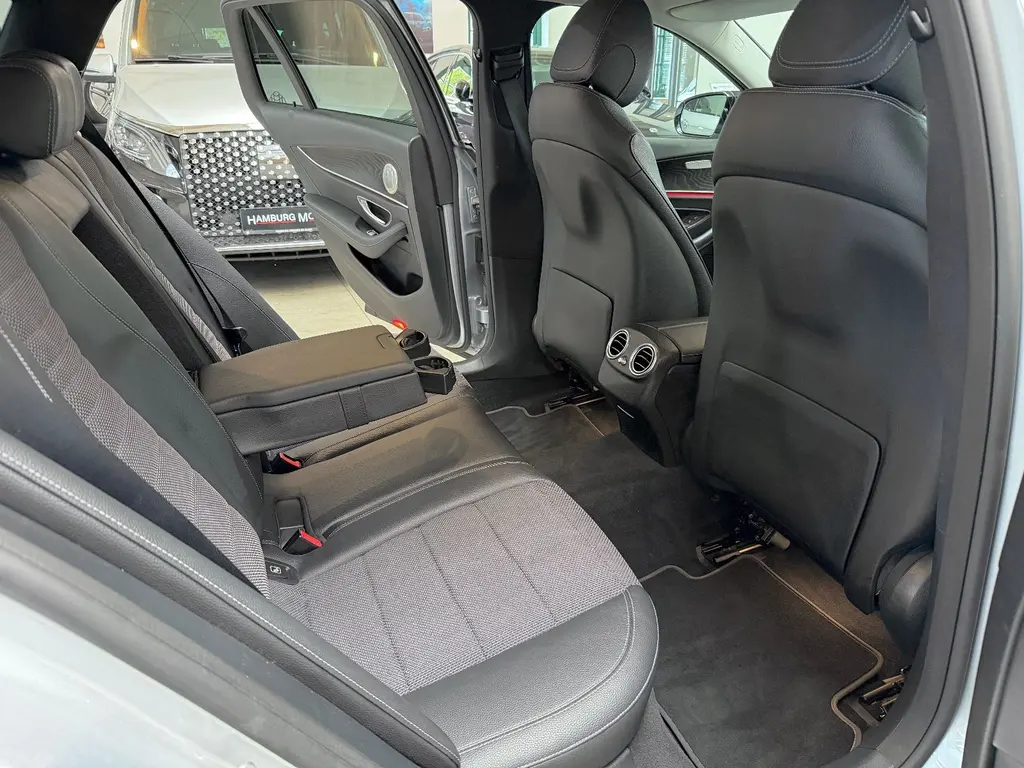 Mercedes-Benz E 220 d T – Bild 25 von 36