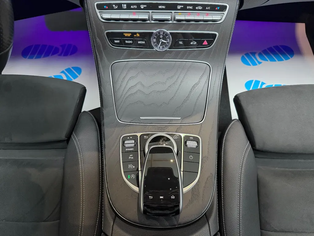Mercedes-Benz E 220 d 4Matic – Bild 25 von 39