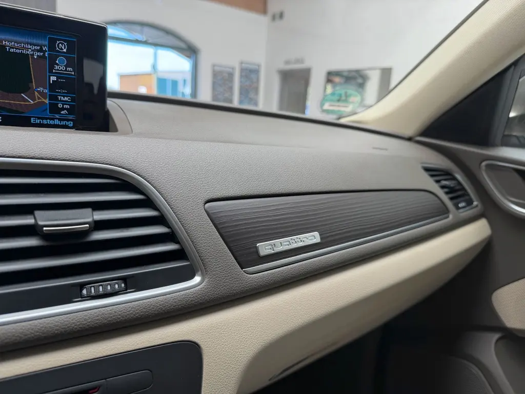 Audi Q3 2.0 TDI quattro – Bild 25 von 36