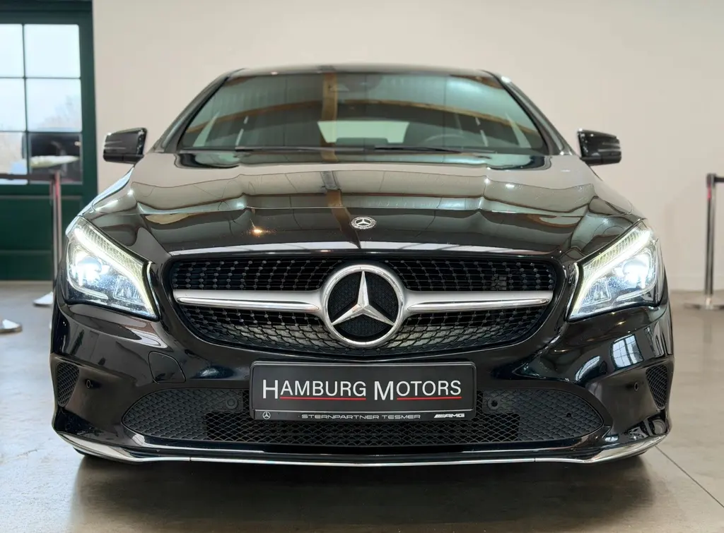 Mercedes-Benz CLA 180 CGI Shooting Brake – Bild 25 von 30