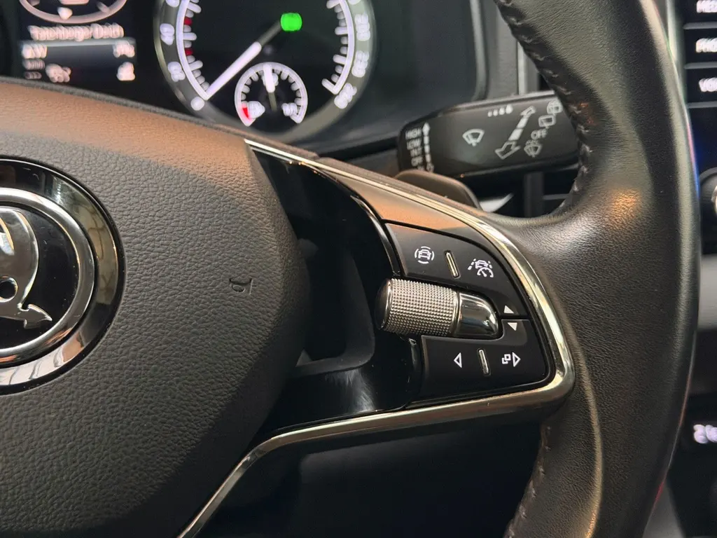 Skoda Karoq 2.0 TDI SCR – Bild 26 von 37