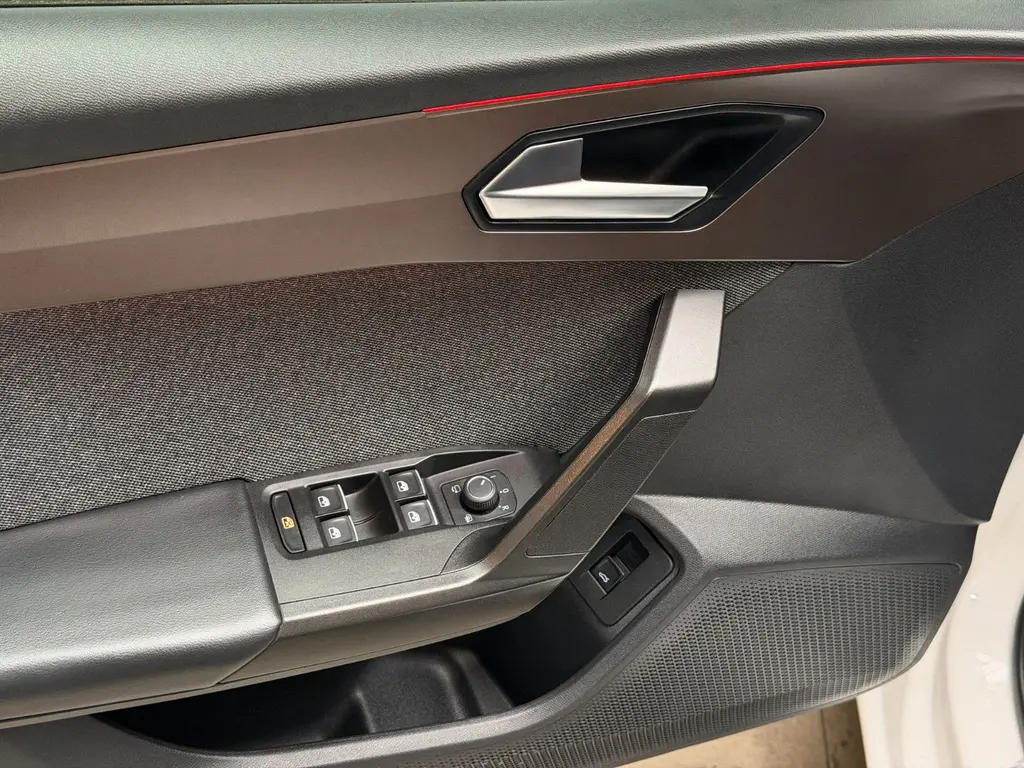 Seat Leon ST 2.0 TDI – Bild 26 von 39