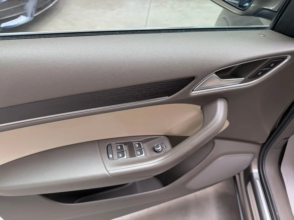 Audi Q3 2.0 TDI quattro – Bild 26 von 36