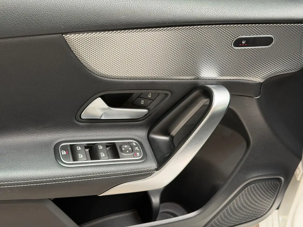 Mercedes-Benz A 200d – Bild 26 von 36
