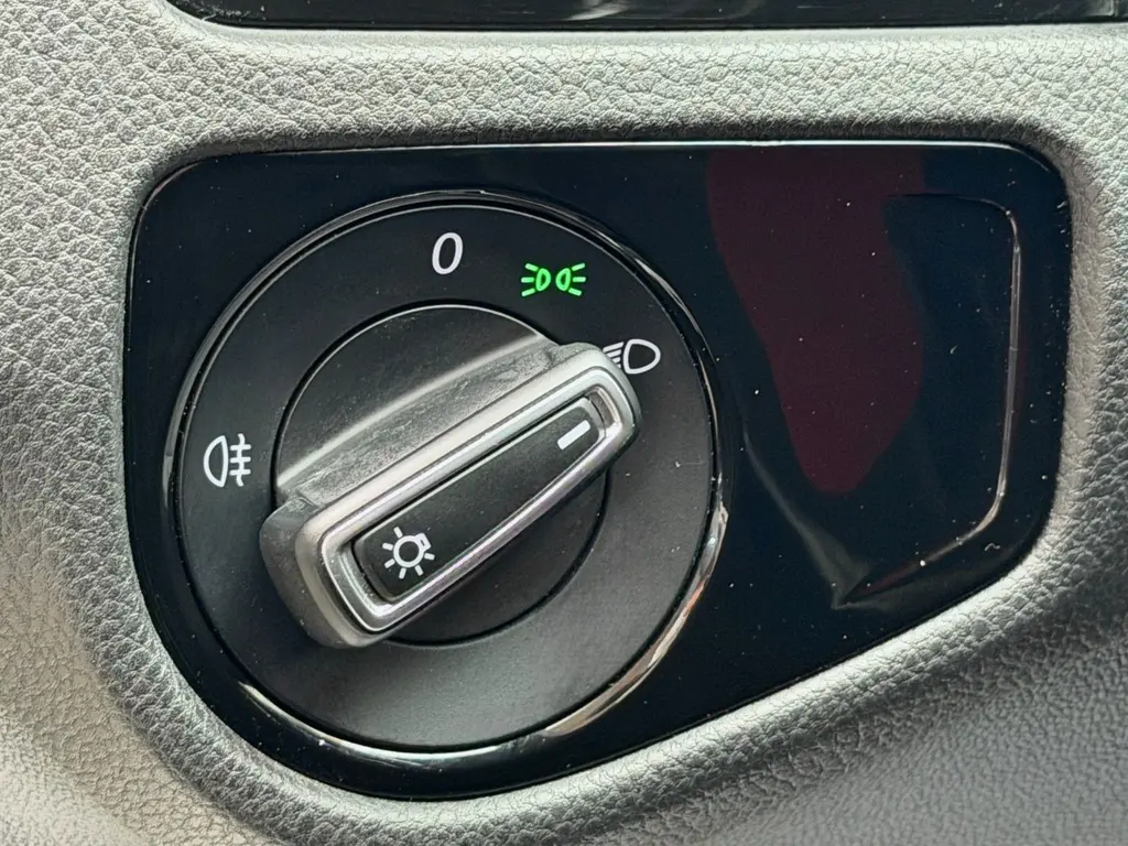 Volkswagen Golf Variant 2.0 TDI – Bild 26 von 36