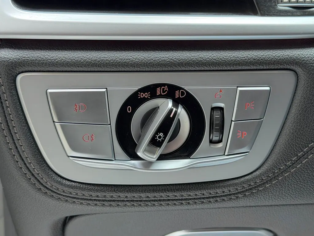 BMW 750i – Bild 27 von 37