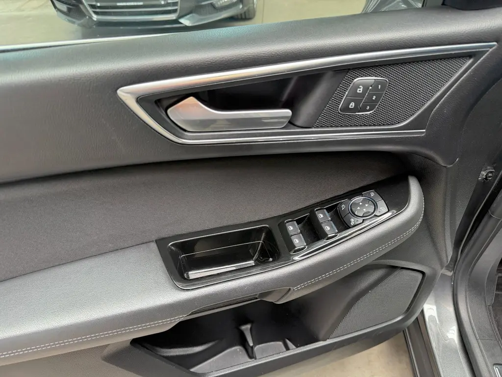 Ford S-Max 2.0 BiTurbo – Bild 27 von 39