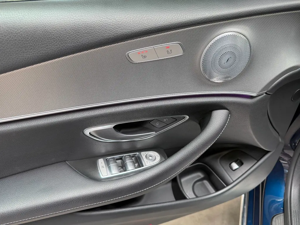 Mercedes-Benz E 400 CGI T 4MATIC – Bild 27 von 37