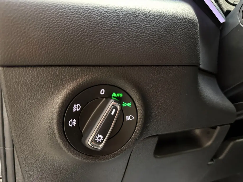 Skoda Karoq 2.0 TDI – Bild 28 von 37