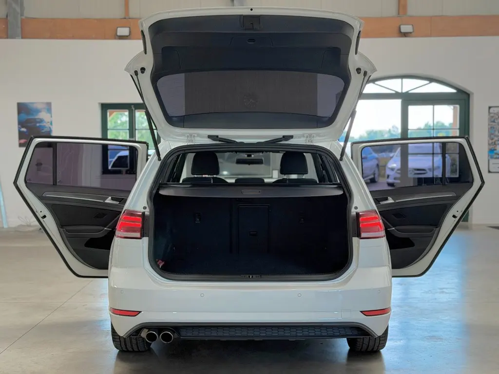 Volkswagen Golf Variant 2.0 TDI – Bild 28 von 36
